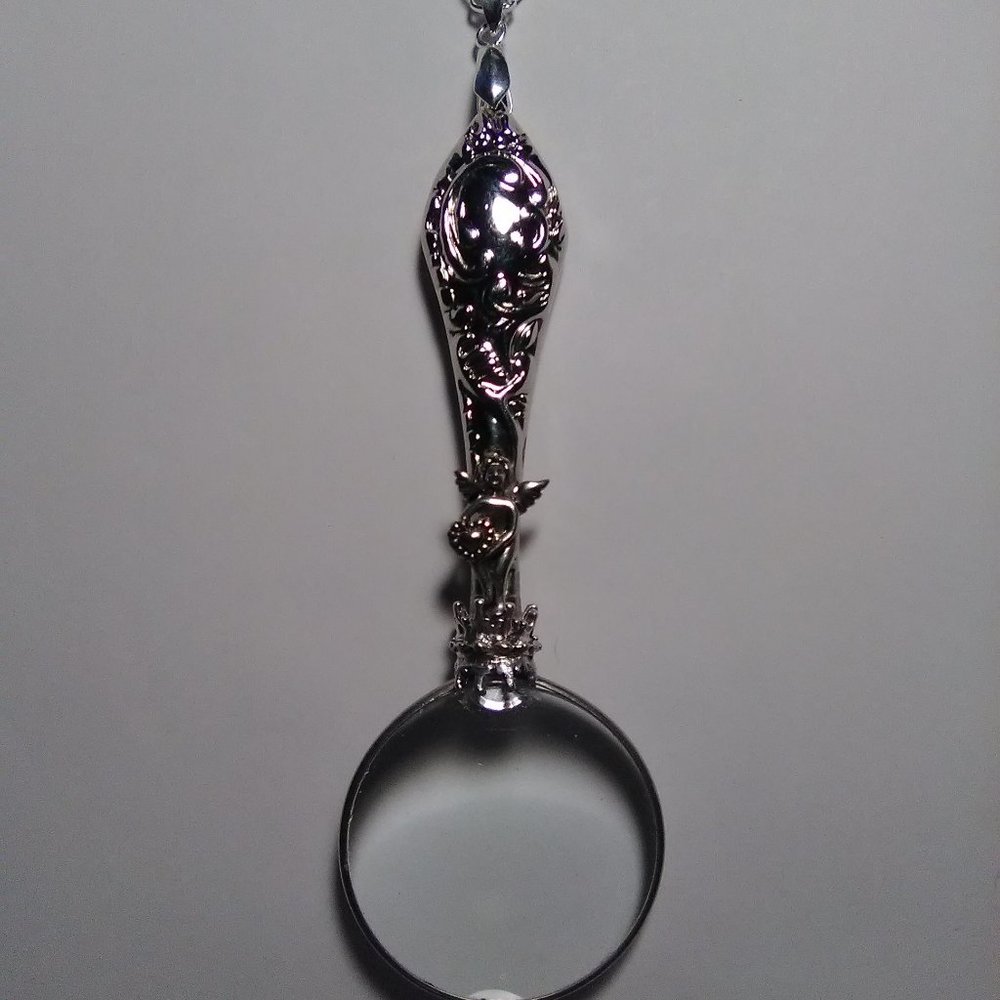 Magnifying Glass Silver Plated Ornate Vintage Handle Angel Heart Loupe Pendant